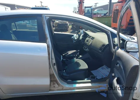 2017 Kia Rio Lx z USA, uszkodzony, nr VIN KNADM4A33H6041671